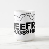 Libérez la tasse de Shrugs (Centre)