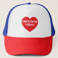 Liberté d'abord sur le Casquette d'un camion