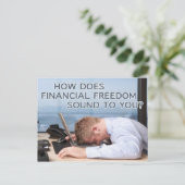 Liberté financière - Carte postale (Debout devant)