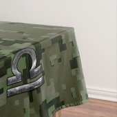 Libra Zodiac Sign on olijfgroene digitale camo Tafelkleed (Voorbeeld)