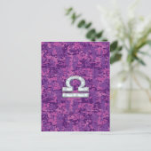 Libra Zodiac Symbol on Fuchsia Digital Camo Briefkaart (Staand voorkant)