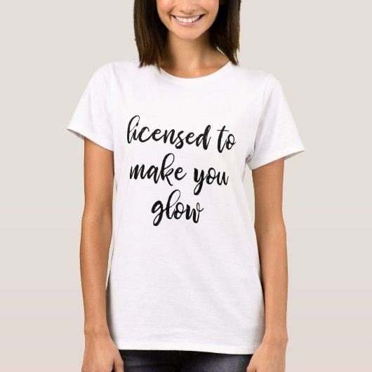 Licensed Esthetician T-Shirt (Voorkant)
