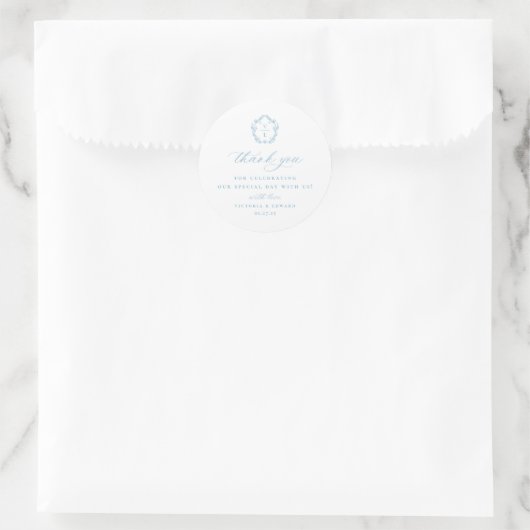 Licht Blauw Crest Monogram Bruiloft Dank u Ronde Sticker (Tas)