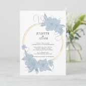 Licht Blauw en Goud Bloemen Bruiloft Uitnodiging (Staand voorkant)