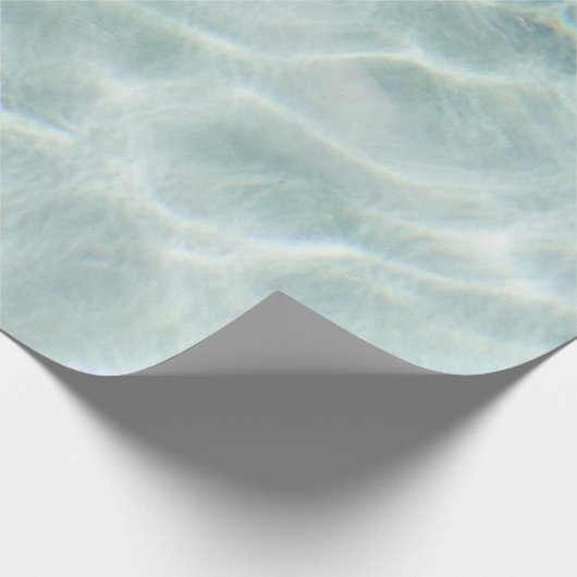 Licht dat overdag wordt weerspiegeld in water cadeaupapier (Hoek)