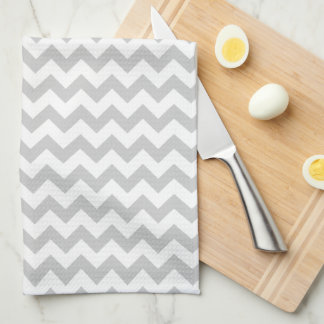 Licht grijze Chevron - Aangepaste tekst Theedoek