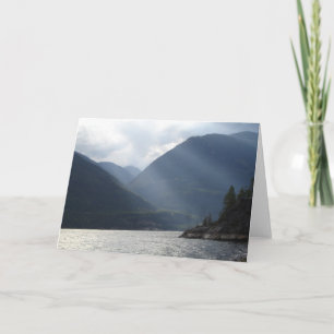 Licht schijnt door de wolken met Bijbelse citaten Kaart