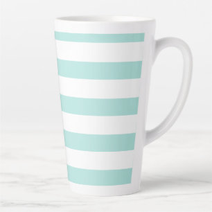 Licht turquoise en witte brede horizontale strepen latte mok
