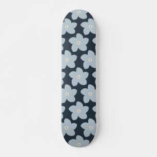 Lichtblauw En Marineblauw Retro Bloem Skateboard