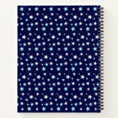 Lichtblauw en witte sterren op Navy Blue Notitieboek (Achterkant)