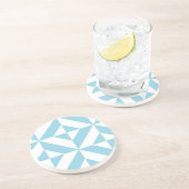 Lichtblauw geometrisch deco kubuspatroon zandsteen onderzetter (Zijkant)