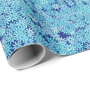 Lichtblauwe bloemen, marineblauwe achtergrond cadeaupapier