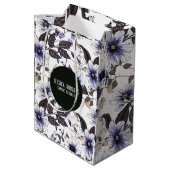 Lichtblauwe bloemen met groene bladeren naadloos medium cadeauzakje (Achterkant Gekanteld)