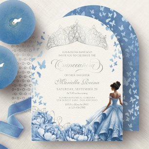 Lichtblauwe Tiara Vlinders Bloemen Quinceanera Kaart