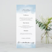 Lichtblauwe Waterverven Heart Swash Wedding Menu (Staand voorkant)