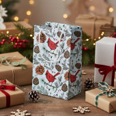 Lichtblauwe winter Perched Red Cardinal & Pine Con Klein Cadeauzakje