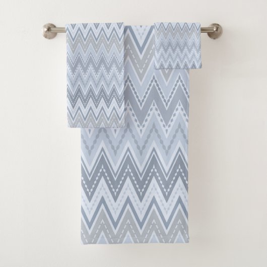 Lichtblauwe zigzag bad handdoek (Insitu)