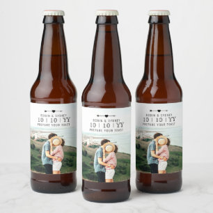 Lichte foto De datum opslaan Bierlabel Bier Etiket