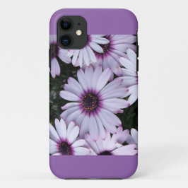 Lichte paarse bloemen met Paarse achtergrond iPhone 11 Hoesje