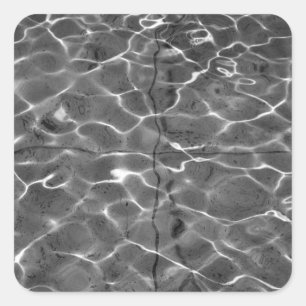 Lichte reflecties op water: zwart en wit vierkante sticker