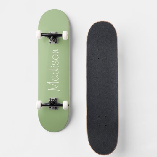 Lichte Sage Groene Stevige Kleur met Naam Skateboard (Voorkant)