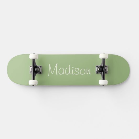 Lichte Sage Groene Stevige Kleur met Naam Skateboard (Horizontaal)