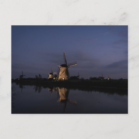 Lichte windmolen op briefkaart met blauw uur (Voorkant)