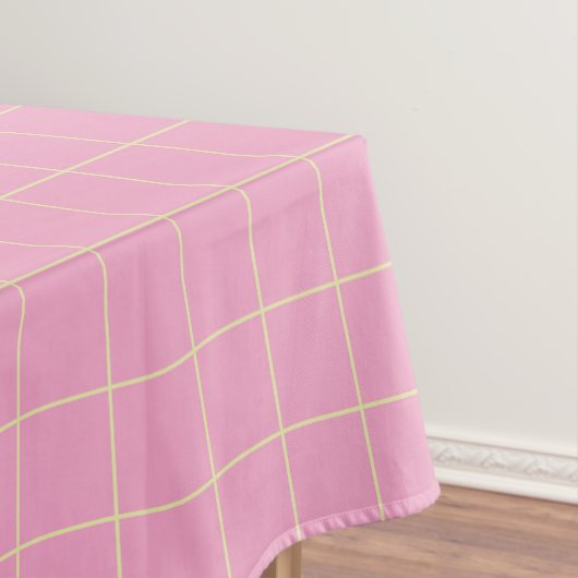 Lichtgroen celpatroon roze geruit. tafelkleed (Voorbeeld)