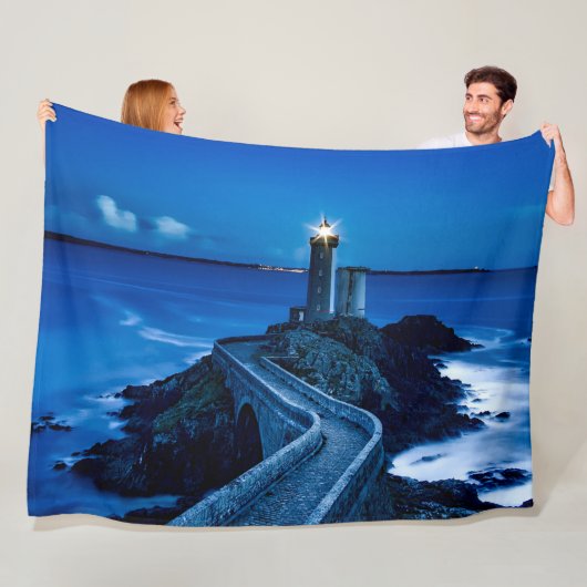 LICHTHUIS IN FRANKRIJK FLEECE DEKEN (In situ)