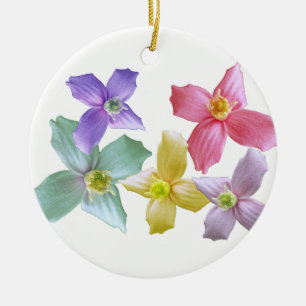 Lichtkleurige roze, blauwe, paarse, gele bloemen keramisch ornament
