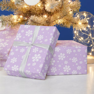 Lichtpaarse en witte feestelijke kerst-sneeuwvlokk cadeaupapier