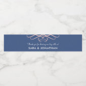 Lichtroze en Denim Blauw, Elegant Bruiloft Waterfles Etiket (Enkel label)