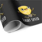 Lichtsnelheid Funny Running Bulb Pun Dark BG Cadeaupapier (Rol Hoek)