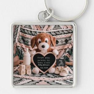 Lief knuffelbare puppy zwangerschapsaankondiging sleutelhanger