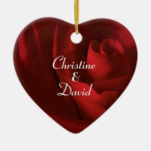 Liefde als een rode roze gepersonaliseerd keramisch ornament (Voorkant)