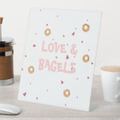 "LIEFDE & BAGELS" | Schattige plezier wit & roze Reclamebord Met Voetstuk (Insitu)
