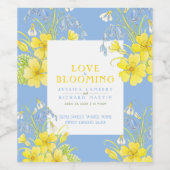 Liefde bloeit lentbloemen blauwe bruiloft wijn etiket (Enkel label)