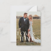 Liefde en bedankt Modern Script Wedding 2 foto's Notitiekaartje (Voorkant)