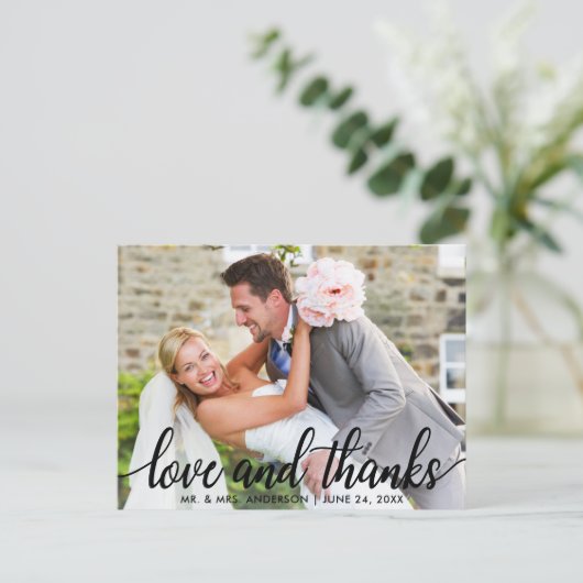 Liefde en Bedankt Moderne bruiloft Mr en Mrs Briefkaart (Staand voorkant)