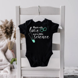 Liefde en Wetenschap IVF Quote Mint Groen Wit Teks Romper