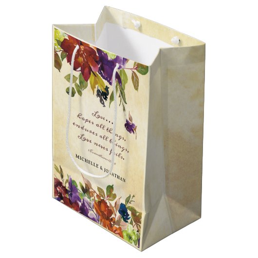 Liefde faalt nooit Bijbelvers Herfst Bloemenbruilo Medium Cadeauzakje (Voorkant Gekanteld)