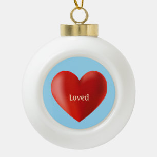 Liefde hart en kalligrafie op sky blue keramische bal ornament