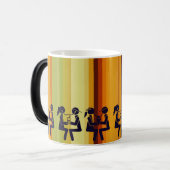 Liefde in de lucht: paar silhouet datum en Romance Magische Mok (Voorkant links)