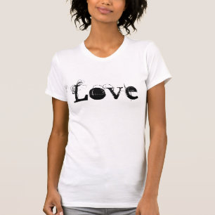 Liefde in het wit en zwart t-shirt