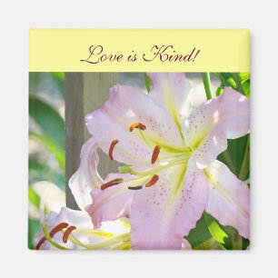 Liefde is aardig! magneet cadeaus Roze Lelie Bloem