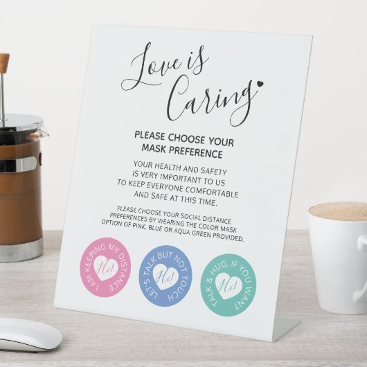 Liefde is een zorgzaam masker met trouwinstructie reclamebord met voetstuk (Insitu)
