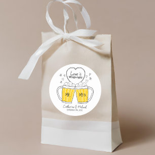 Liefde is het brouwen van handgetekende bierglazen ronde sticker