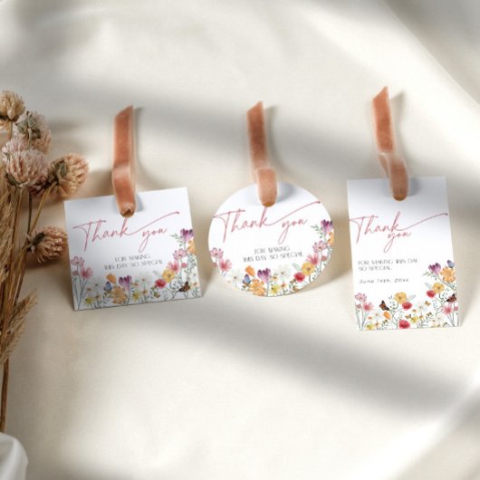 Liefde is in Bloei met Vlinders Bloemen Dank U Cadeaulabel