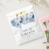 Liefde Is In Bloei Stof Blauw Bloemachtig Bruidsme Bedankzakje (Gezegeld)