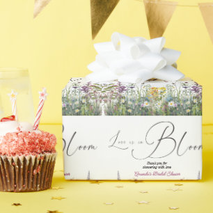 Liefde is in bloei Wilde Bloemen Bruidsbruiloft Cadeaupapier